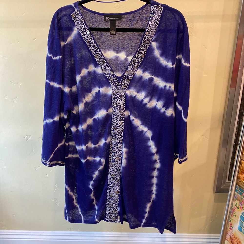 Hardly worn Inc purple and white Tunic/beach cover up, size XL.
